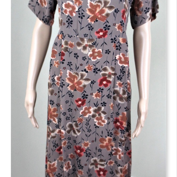 Maxi - Picture 4 of 7